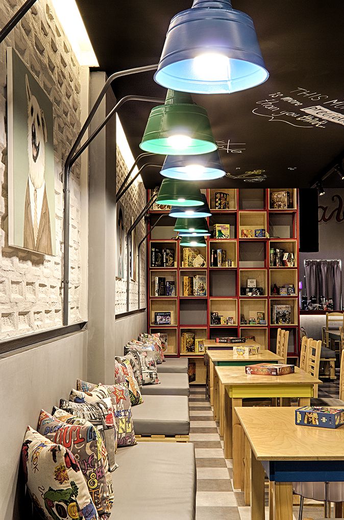 Alaloum Board Game Café